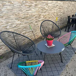 https://comme-a-la-maison-pusignan.hotels-rhonealpes.com